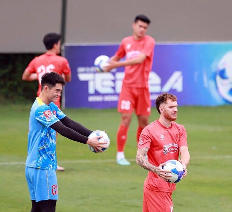 Thầy Kim bật mí cách dùng bộ 3 "Son - Hên - Lộc" ở ĐT Việt Nam chinh phục AFF Cup - 2
