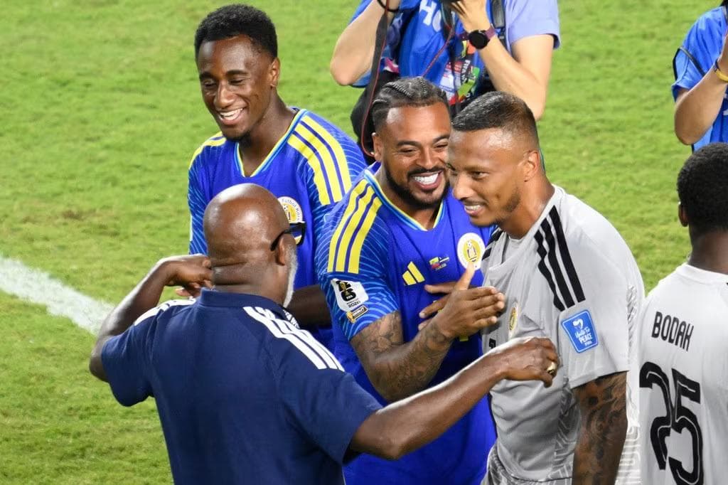 Thủ môn từng đối đầu Công Phượng, Quang Hải gây sốt World Cup - 3